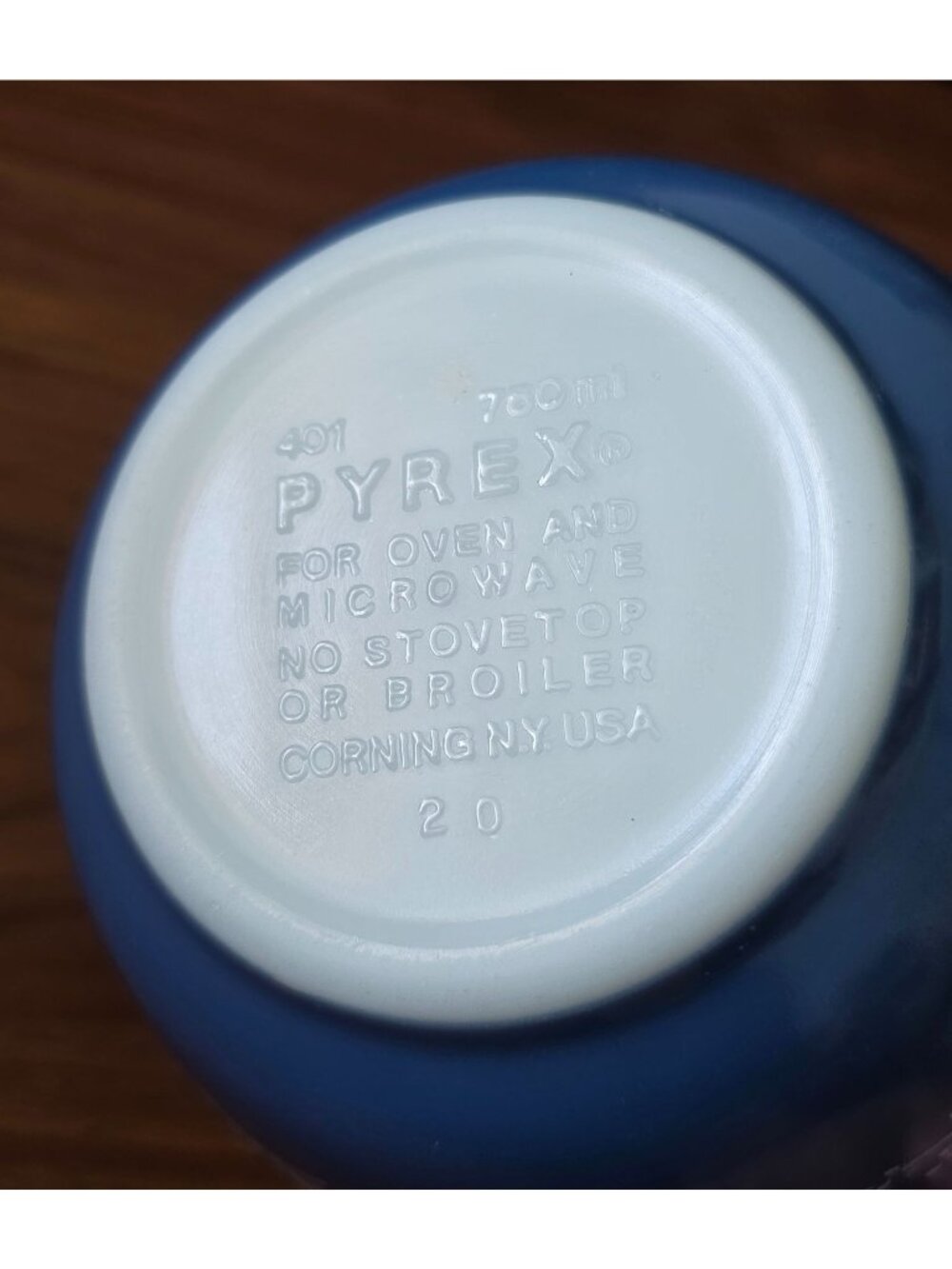 Vintage PYREX Colonial Mist Blue Daisy #401 750ml Nesting Mixing Bowl USA MADE - Picture 7 of 11
